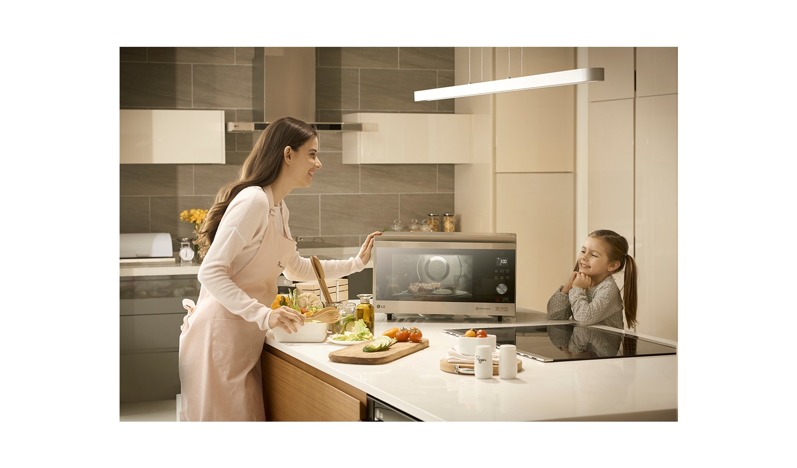 LG Micro-ondas de convecção LG NeoChef™ MJ3965ACS, 39 litros, 1100 W, Smart Inverter, EasyClean™, inox, MJ3965ACS