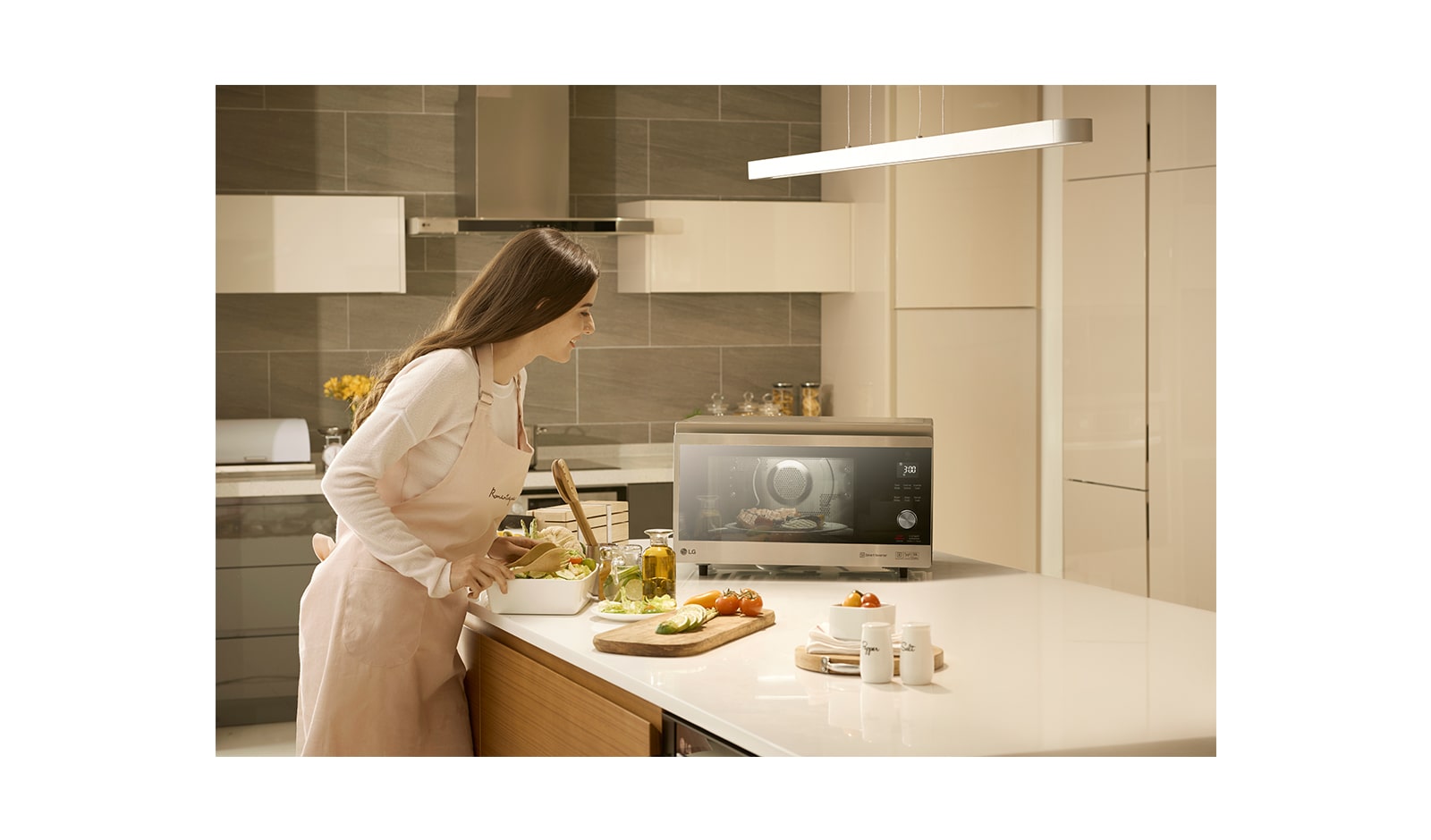 LG Micro-ondas de convecção LG NeoChef™ MJ3965ACS, 39 litros, 1100 W, Smart Inverter, EasyClean™, inox, MJ3965ACS