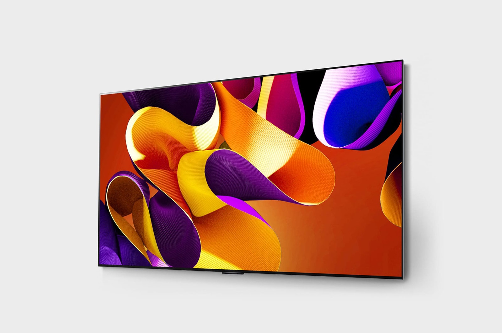 صورة جانبية مائلة بزاوية لليسار لتلفزيون LG OLED evo TV،‏ OLED G4 على الحائط