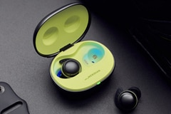An image of LG TONE Free with UV Nano on.