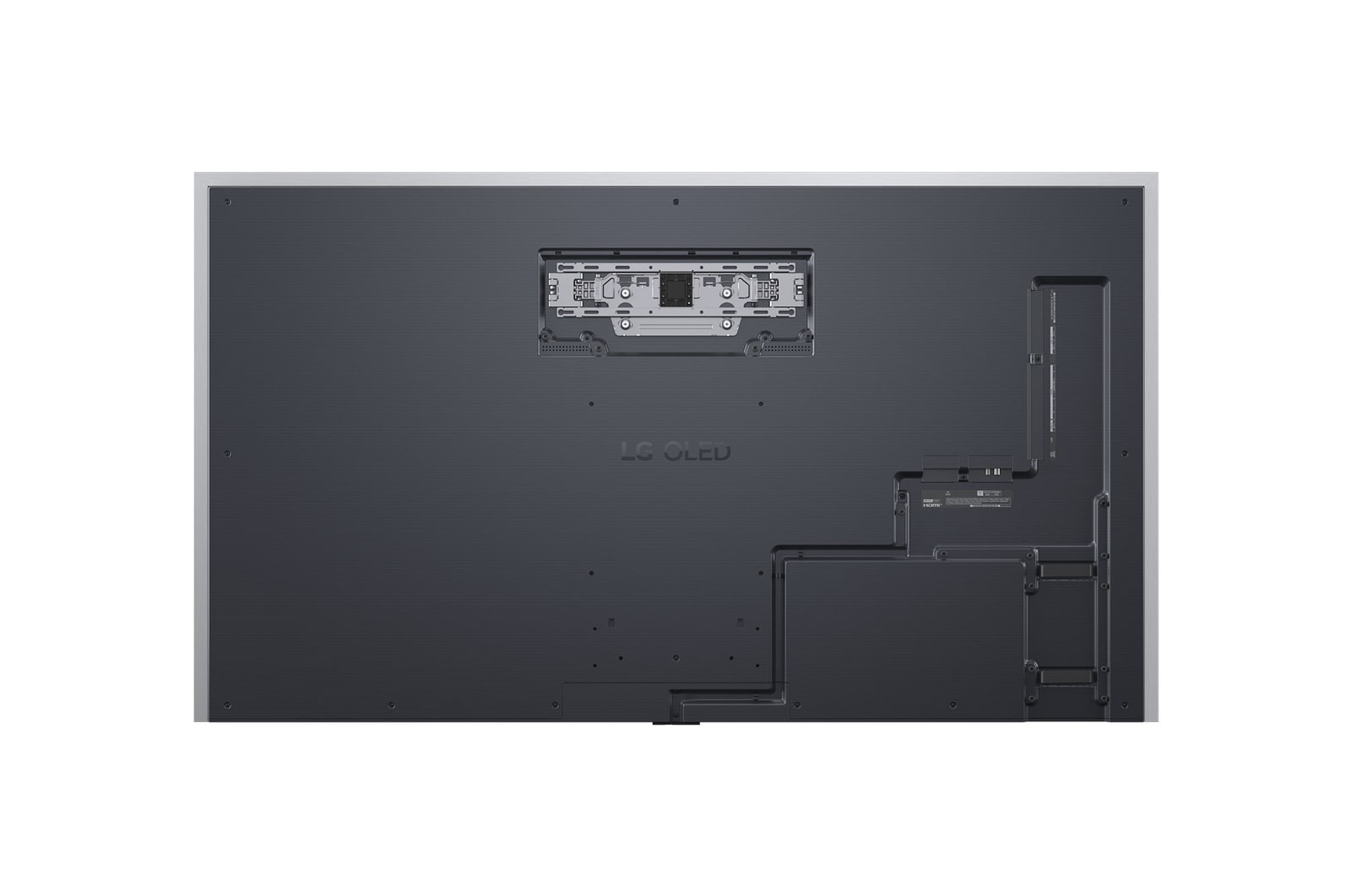 Närbild av en LG OLED TV-skärm som visar hur AI Search fungerar. Ett litet chattfönster är öppet som visar hur användaren frågade efter vilka sportspel som är tillgängliga. AI Search svarar via chatt och genom att visa miniatyrer av tillgängligt innehåll. En uppmaning att fråga Microsoft Copilot visas också.