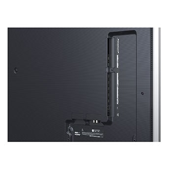 LG AI Magic Remote framför en LG TV-skärm. På skärmen visas en personlig hälsning från LG AI med anpassade nyckelord baserade på användarens sök- och visningshistorik. Vid fjärrkontrollen visas en ikon och etikett som visar att AI Concierge-funktionen är lättillgänglig med ett kort tryck på AI-knappen.