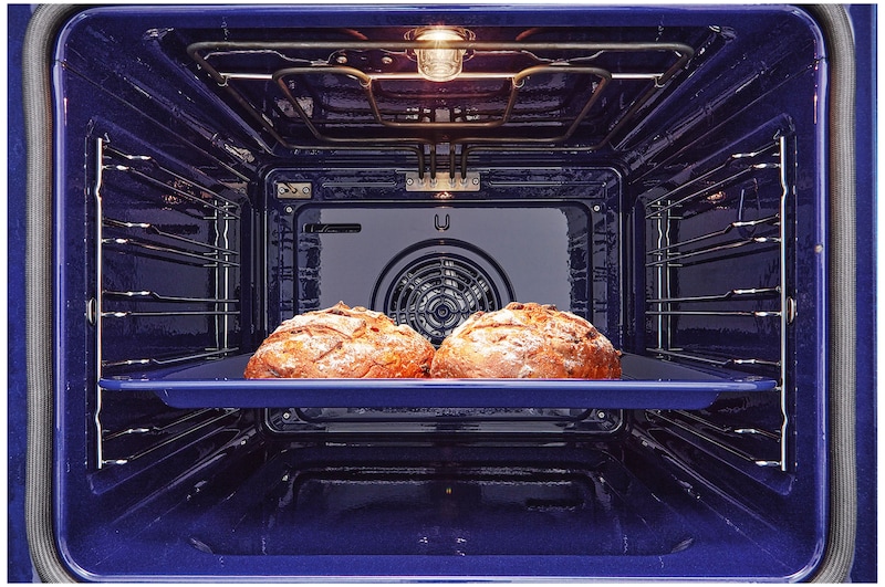 76L A+, Inbyggnadsugn i rostfritt stål med Instaview, rengöringssystemet Blue EasyClean samt teleskopskenor