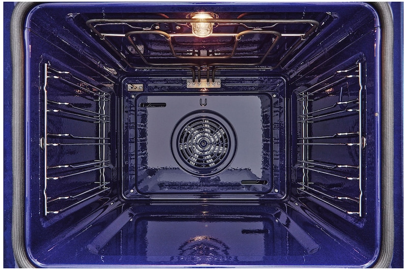 76L A+, Inbyggnadsugn i rostfritt stål med Instaview, rengöringssystemet Blue EasyClean samt teleskopskenor