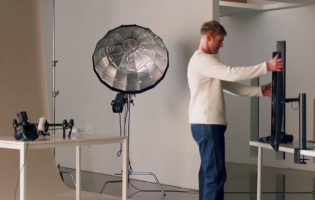 Scen med en fotograf med Ergo.