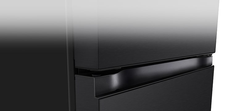 Närbild av fyrkantigt handtag med en elegant och minimal design.