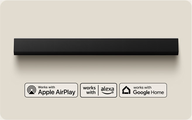 Vinkel ovanifrån av en LG Soundbar. Apple AirPlay-logotyp Amazon Alexa-logotyp Google Home-logotyp