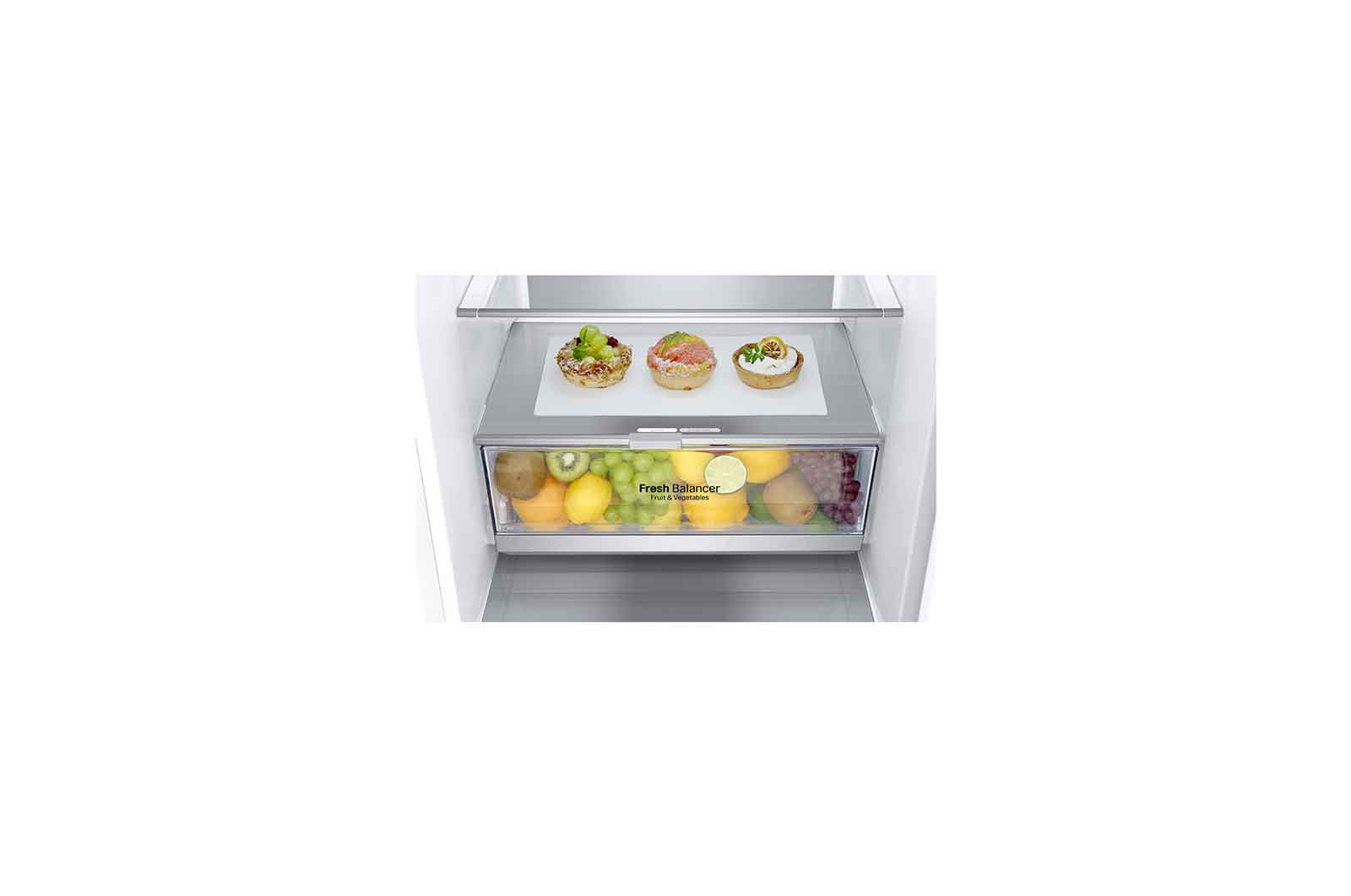 LG 1.86M 341L Kombinerad kyl/frys(Vit) - Energiklass D, Door Cooling™ och Smart Diagnosis™, GBB71SWVGN