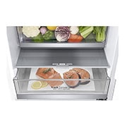 LG 2.03M 384L Kombinerad kyl/frys(Vit) - Energiklass E, Door Cooling™ och Smart Diagnosis™ med Wi-Fi, GBB72SWDMN