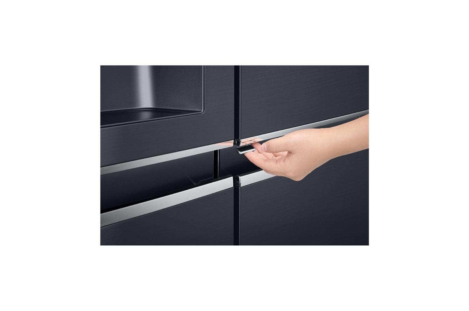 LG 625 L Door in Door™ Side by Side (Matte Black) - Energiklass F, Vatten/is utan röranslutning, Smart Diagnosis™ med Wi-Fi, GSJ761MCUZ