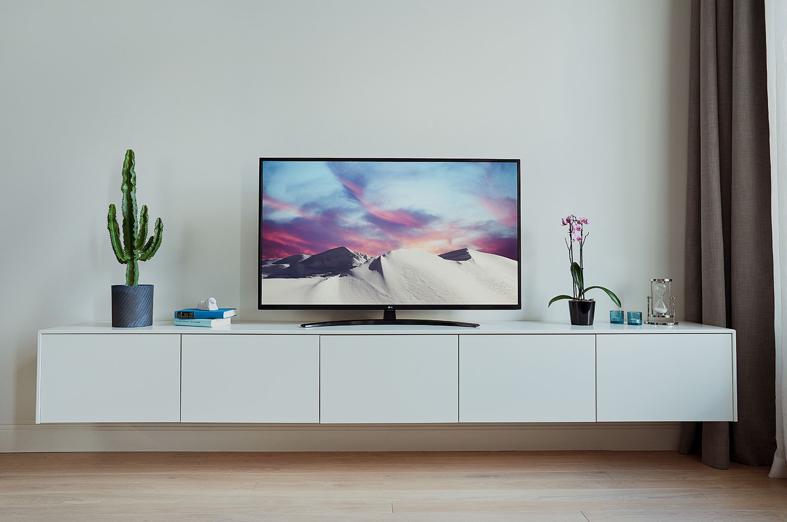 LG Ultra HD 4K TV - 50”, 50UM7450PLA