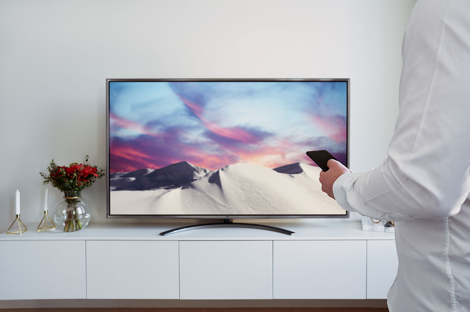 LG Ultra HD 4K TV - 86”, 86UM7600PLB