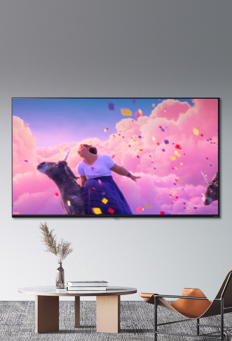 Med scener från Disneys animerade film Encanto visas ljusa, livfulla färger upp på en LG NanoCell-TV.