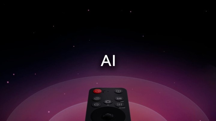 LG AI Magic Remote mot en abstrakt bakgrund. AI-knappen är markerad. Det visas en grafisk UI-representation med ikoner för hur AI-knappen låter användare komma åt olika AI-funktioner. Tjänsterna inkluderar AI Voice ID, AI Search, AI Chatbot, AI Concierge, AI Picture Wizard och AI Sound Wizard. Den musliknande funktionaliteten visas sedan när markören visas över ett gränssnitt, och visar hur fjärrkontrollen erbjuder förenklade kontroller.