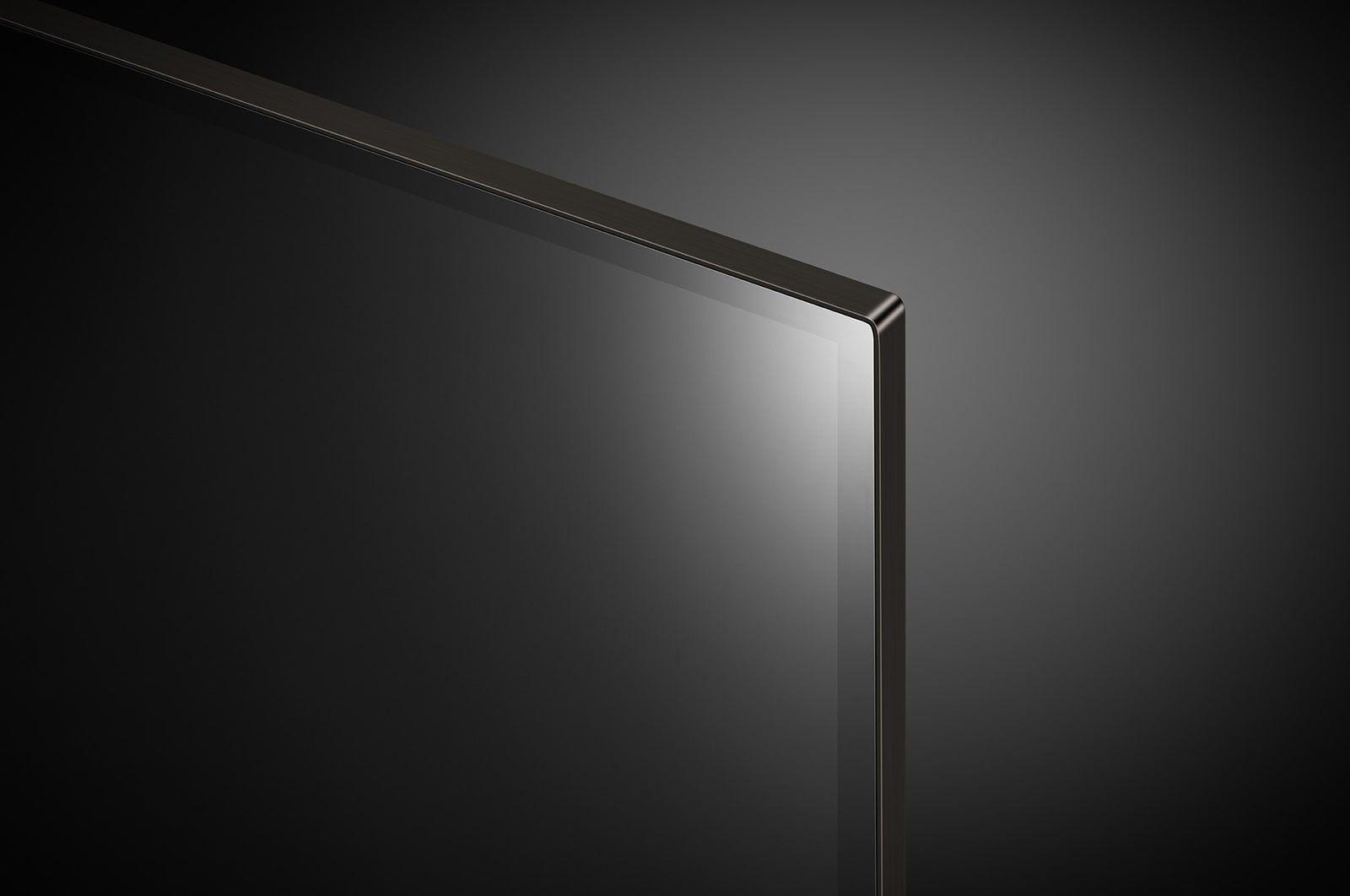 Close-up of the top edge