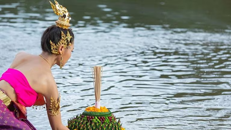 /th/images/blog-list/loy-krathong-places-in-bangkok-and-other-provinces/TH.jpg