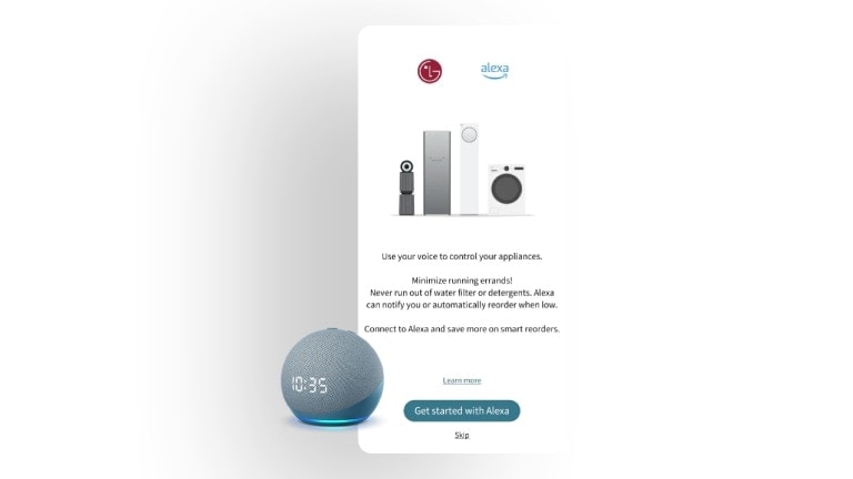รูปภาพแสดงหน้าจอการสั่งซื้อแบบอัจฉริยะของแอป LG ThinQ อยู่ข้างๆ Amazon Alexa