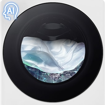 Önden yüklemeli çamaşır makinesinin tamburunda yıkanan beyaz bir bez parçası görülür.