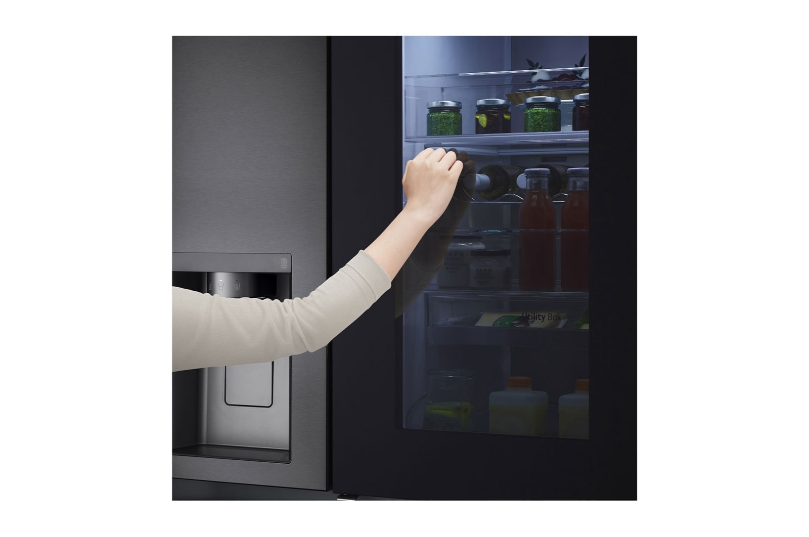 LG 635L InstaView™ American Style Fridge Freezer Matte Black Total No Frost, GSXV90MCDE