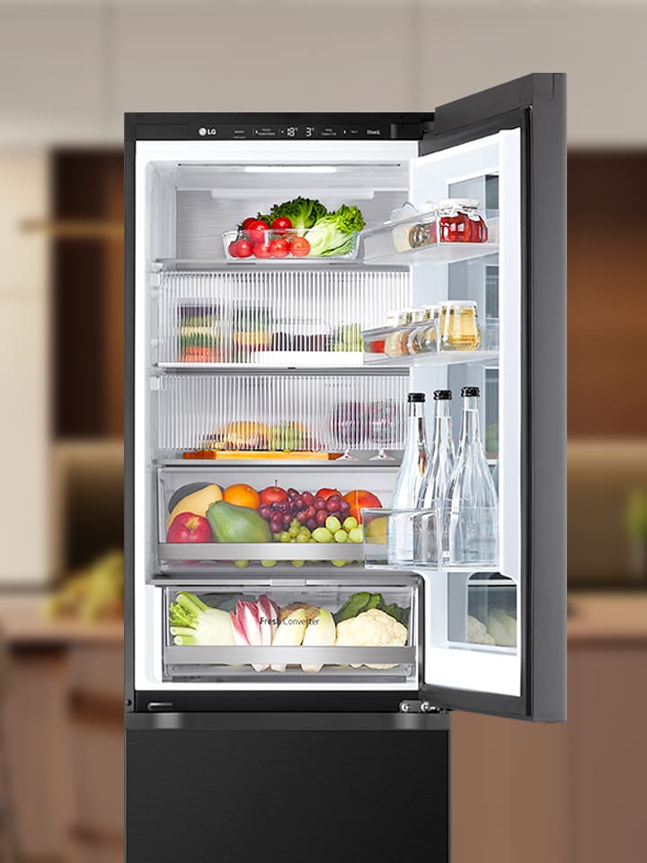 Designed with a food cover, the refrigerator helps retain cold air even when the door is open.	