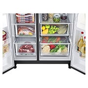 Bottom drawer with food