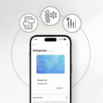 Intérieur de cuisine moderne avec le réfrigérateur InstaView