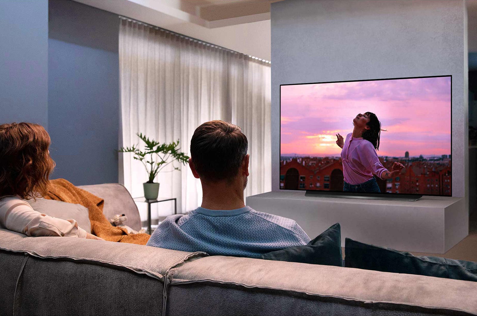 LG OLED CX 55" 4K Smart TV, OLED55CX6LA