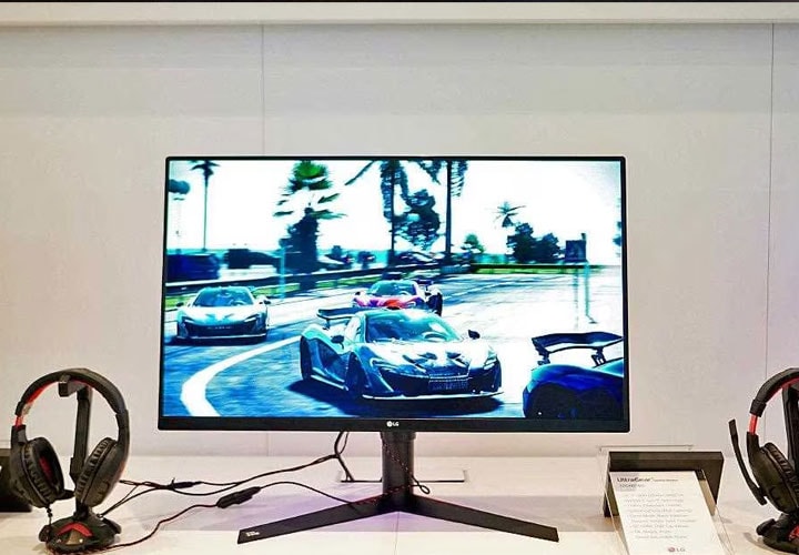 IFA 2018: A close-up of the 32GK850G Monitor in the video game section of LG's exhibition