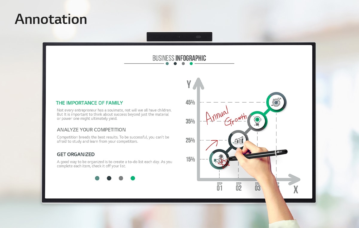 A person is taking notes on the data displayed on the One:Quick Flex screen with a dedicated touch pen.