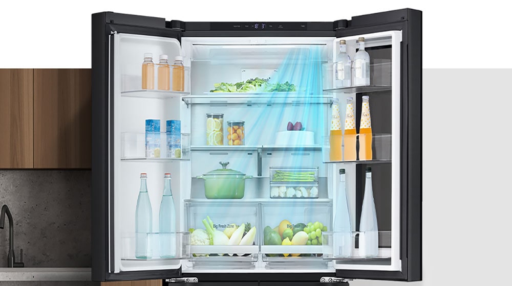 Hình ảnh bên trong tủ lạnh chứa đầy nguyên liệu, mũi tên màu xanh dương thể hiện độ lạnh hiển thị bên dưới, cả hai bên và tổng thể.