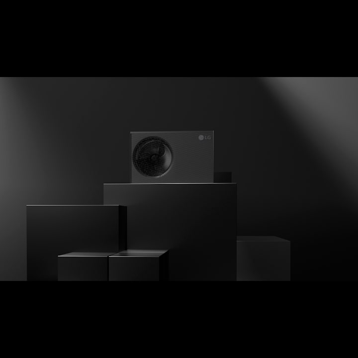 Eine Gesamtaufnahme und Nahaufnahme des R290 Monobloc mit dem laufenden Lüfter auf der linken Seite. Sein edles Grau fügt sich nahtlos in das Erscheinungsbild eines Gebäudes ein.