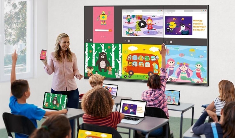 Οι οθόνες των φορητών υπολογιστών των μαθητών και της κινητής συσκευής του δασκάλου εμφανίζονται στην οθόνη.