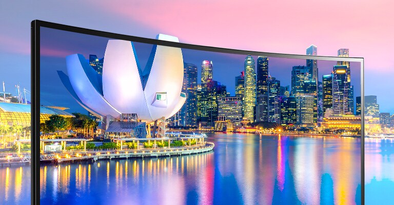 IPS mit 95 % DCI-P3 (typ.) Realistische Farben und großer Betrachtungswinkel