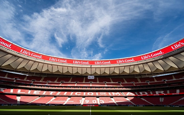 LG dostarcza wielkoformatowy ekran LED typu ribbon board na kultowy stadion piłkarski w Madrycie