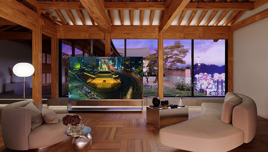 LG SIGNATURE OLED 8K is placed in the living room of Hanok, Korean traditional house, with a city backdrop of Seoul.