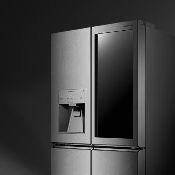 Image of the LG SIGNATURE Refrigerator showing the InstaView® glass door.
