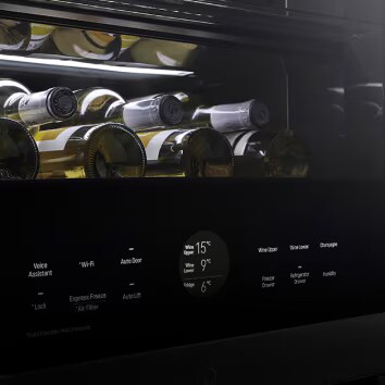 Image of the LG SIGNATURE Wine Cellar showing the glass front. (Image that appears when you hover the mouse over it)