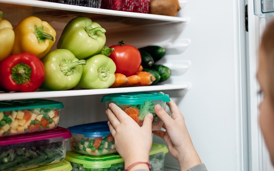 Using food storage containers minimises food waste