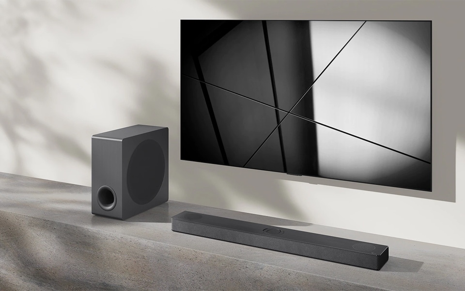DS80QY smart soundbar paired with an LG TV