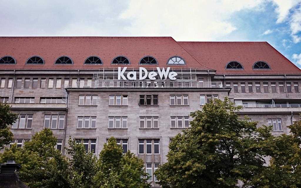 KaDeWe, department store, Wittenbergplatz, west Berlin, Germany