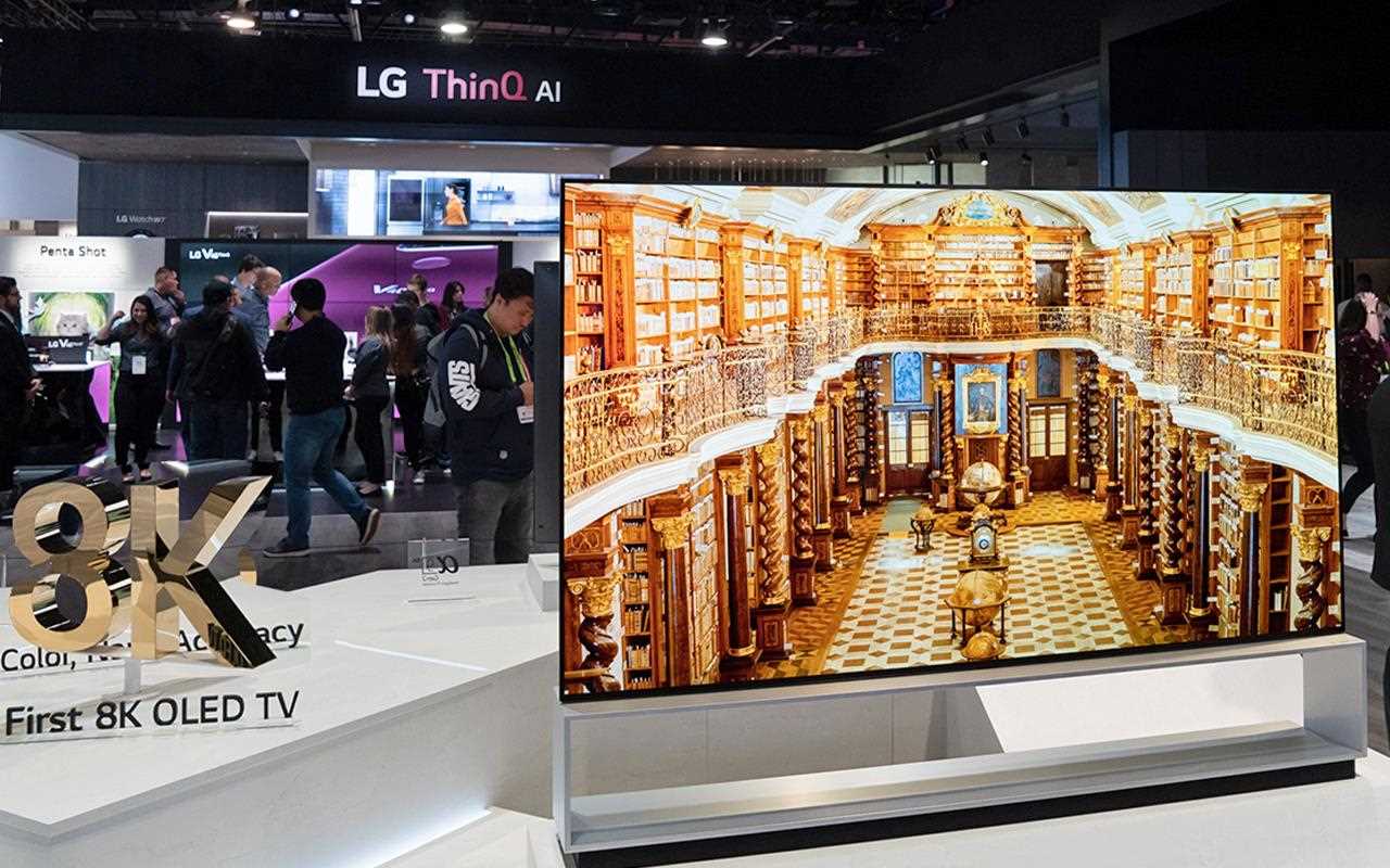 The LG 8K OLED TV was on show once more at CES 2019, this time with a NanoCell option | More at LG MAGAZINE