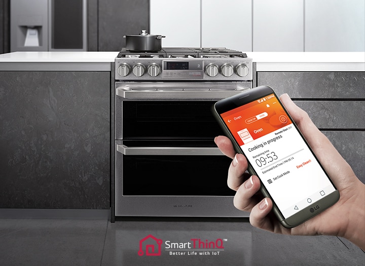 LG SIGNATURE Oven Range is being controlled by LG ThinQ mobile application.