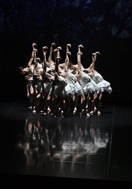 Ballet dancers are dancing.