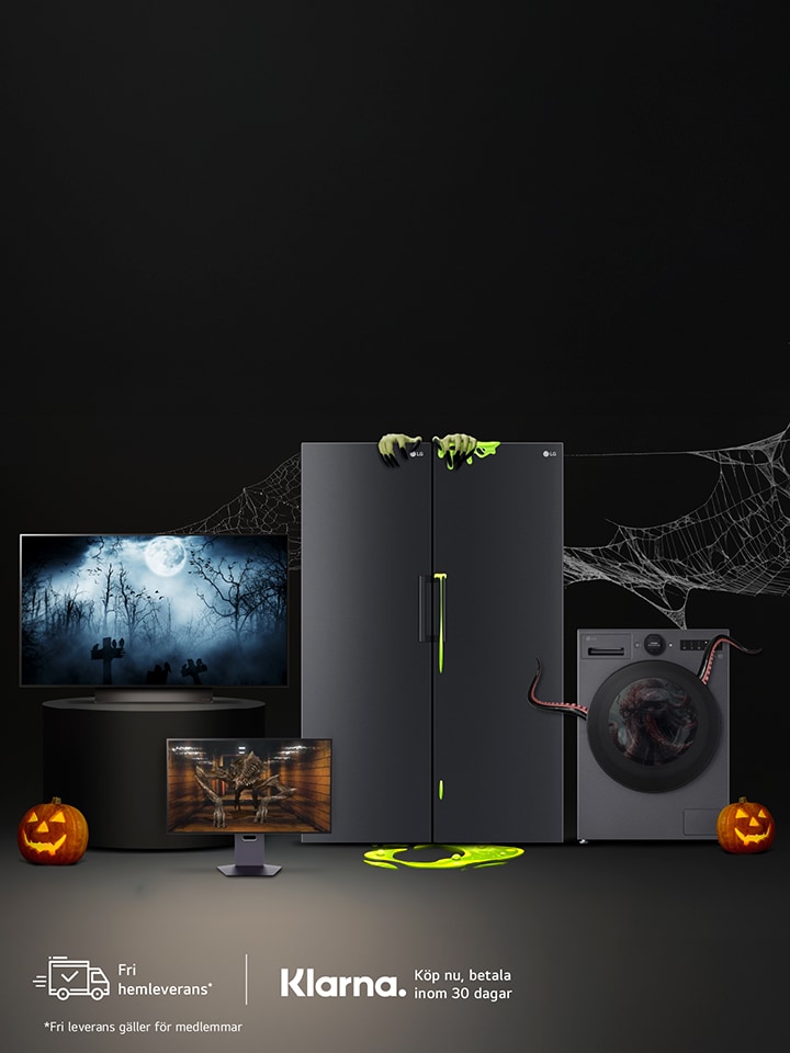 En Halloween-temad reklambild som visar LG-produkter, inklusive en bildskärm med en läskig scen, ett dubbeldörrat kylskåp, en frontmatad tvättmaskin och en soundbar. Bakgrunden är mörk med spindelväv i hörnet, gröna monster och lysande pumpor som förstärker den festliga stämningen. LG-logotyper syns, vilket antyder en säsongsrea eller kampanj.
