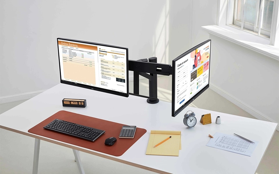 keyvisual-desktop-fw8-lg-experience-tech-hub-dual-monitor-setup.jpg