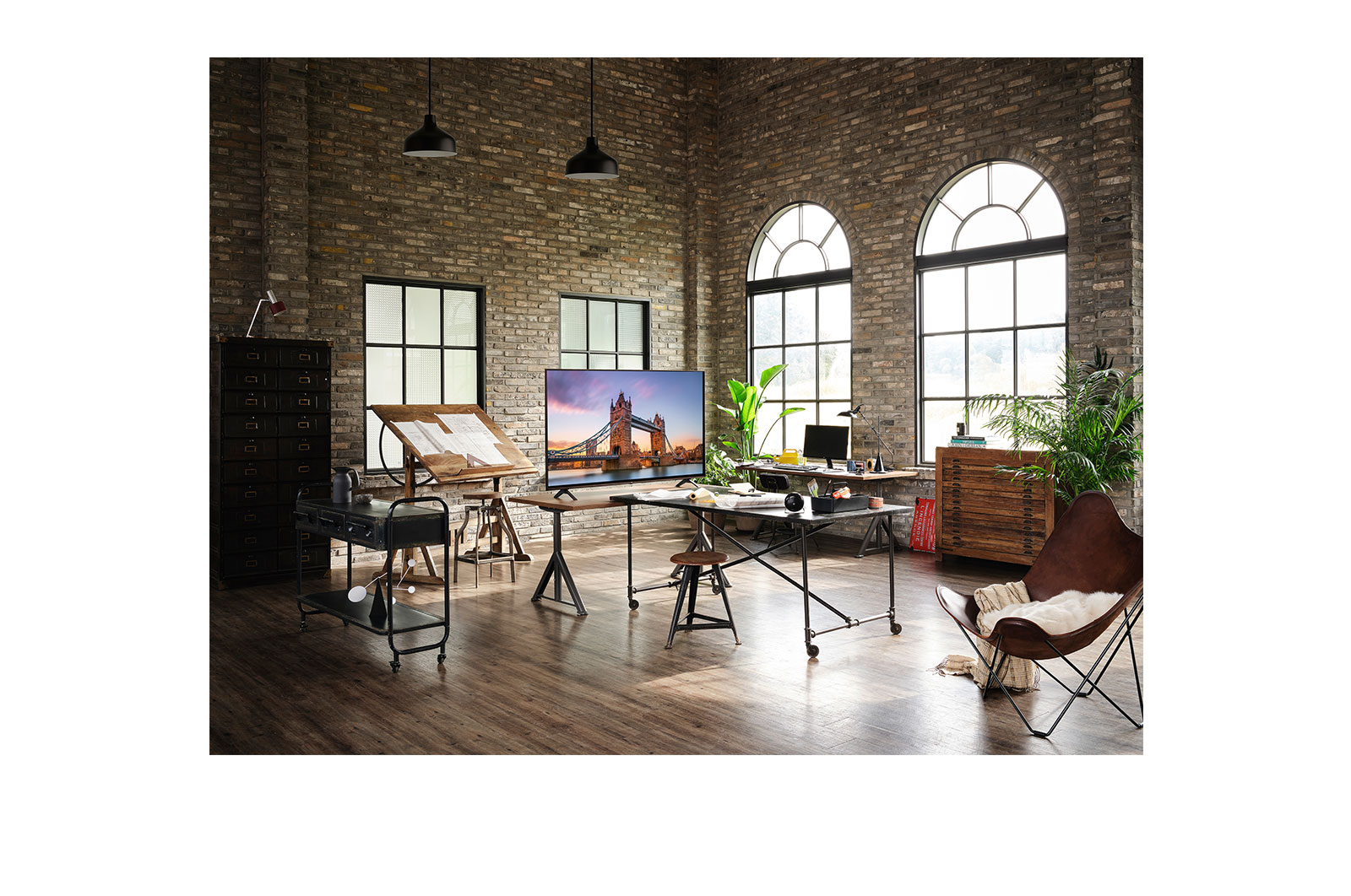 LG Smart TV LG UP77 43 pouces 4K UHD, Lifestyle image, 43UP77006LB