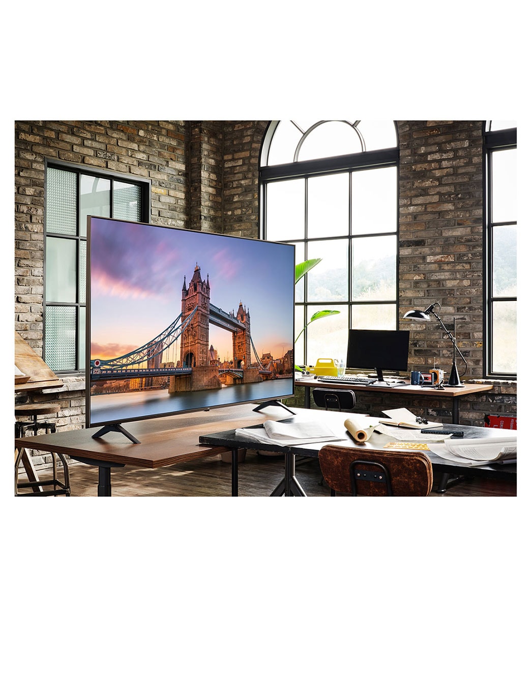 LG Smart TV LG UP77 43 pouces 4K UHD, Lifestyle image, 43UP77006LB