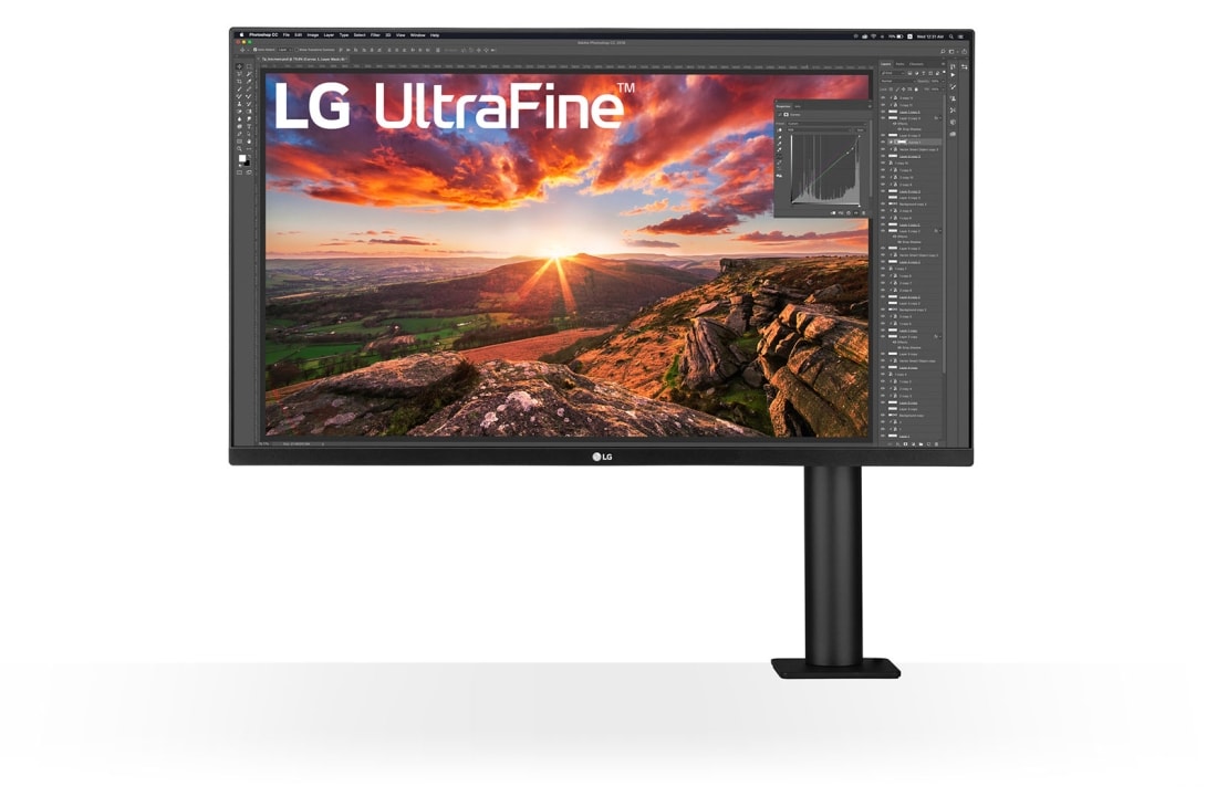 LG 32-tolline UltraFine™ monitor, Eestvaade eest paremal oleva toega, 32UN880P-B