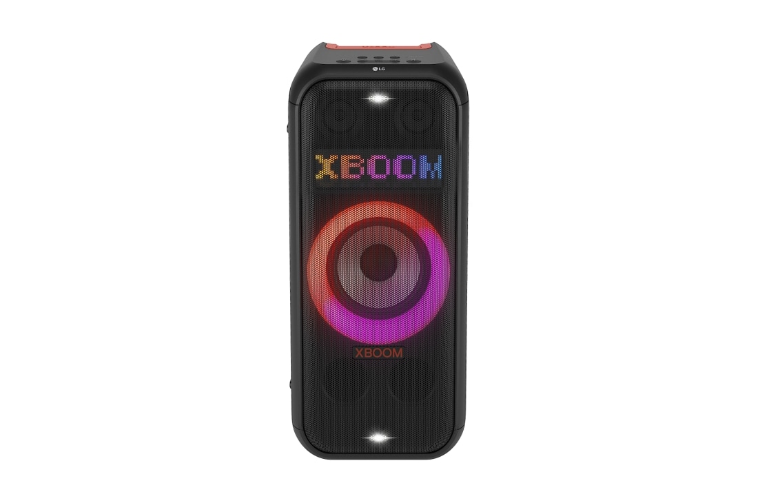 LG XBOOM XL7S, صورة أمامية مع إضاءة كل مصادر الضوء. يظهر النص XBOOM على لوحة إضاءة البكسل الديناميكية., XL7S