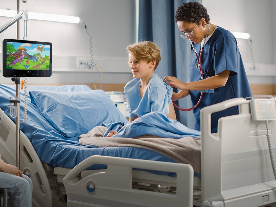 15LS766F boasts a 15” multi-touch display that can be used by patients for entertainment.